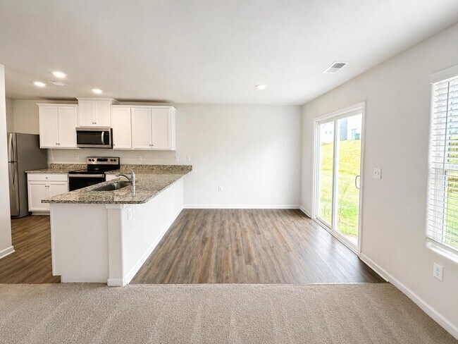 Building Photo - 8023 Derby Wood Ln