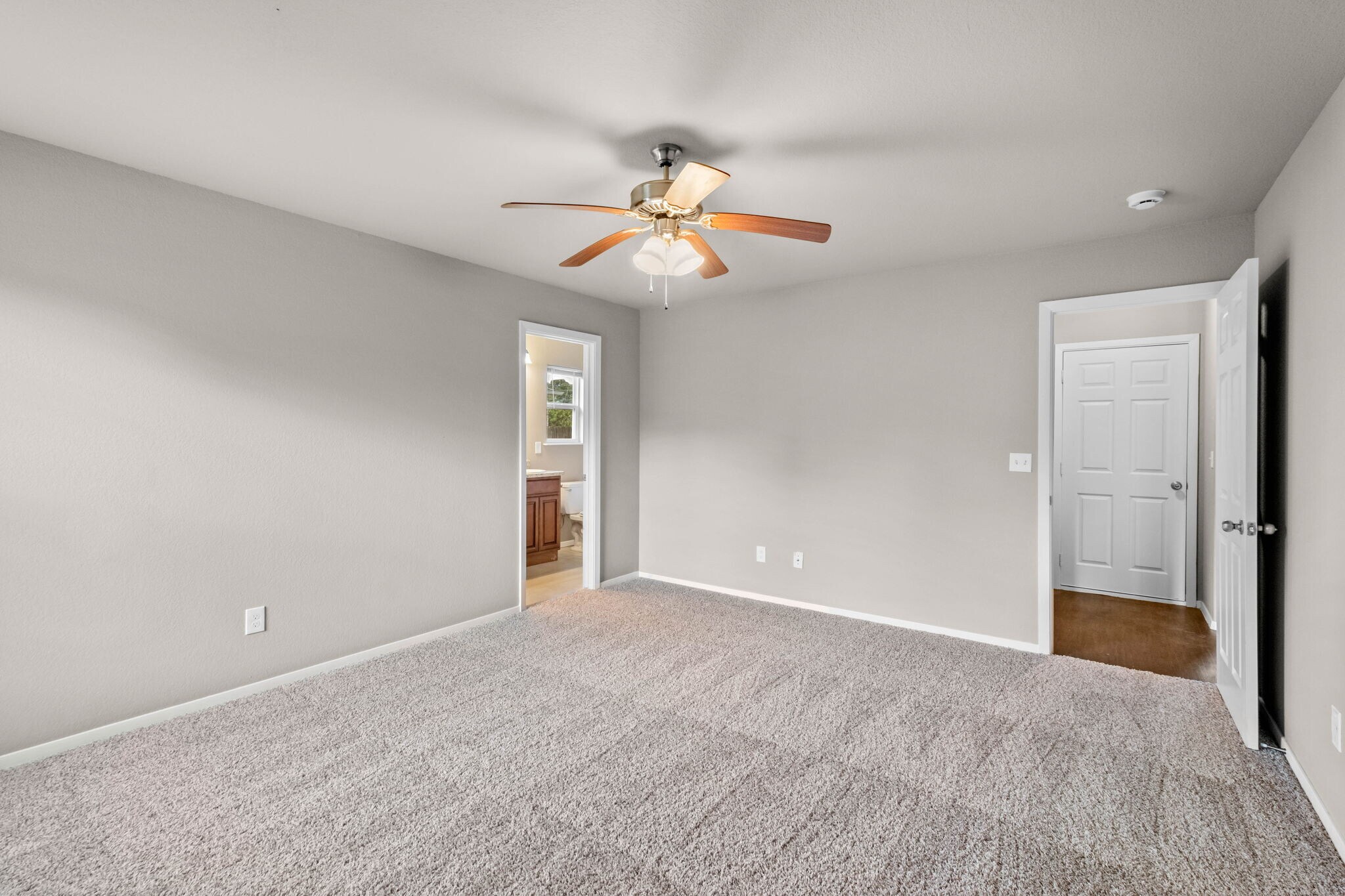 Building Photo - 1388 S Spritz Dr