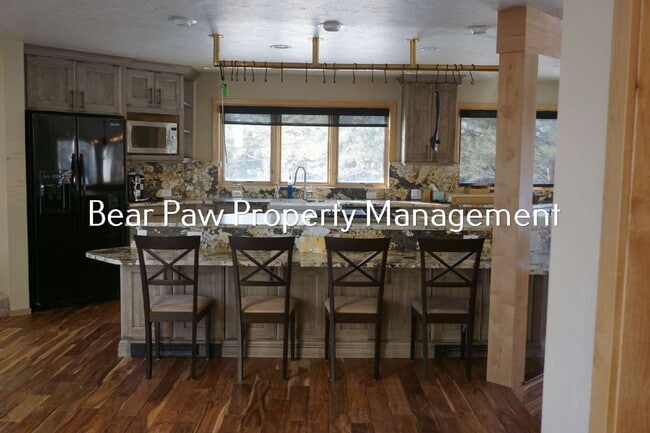 Building Photo - Unique Home In Genesee!!