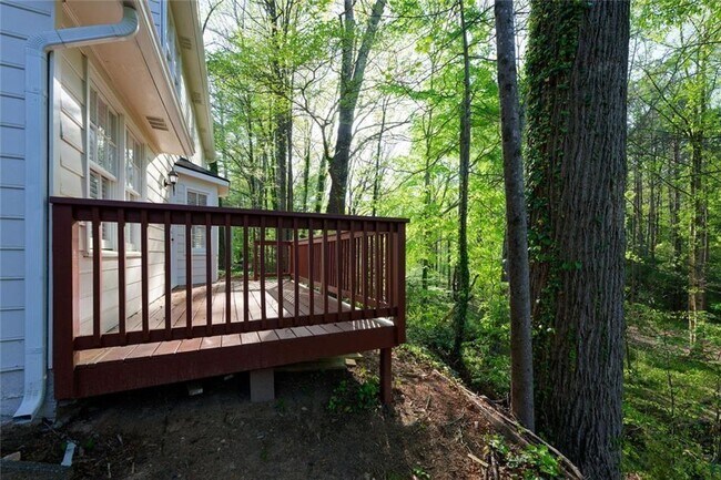 Building Photo - 2208 Heritage Trace Dr