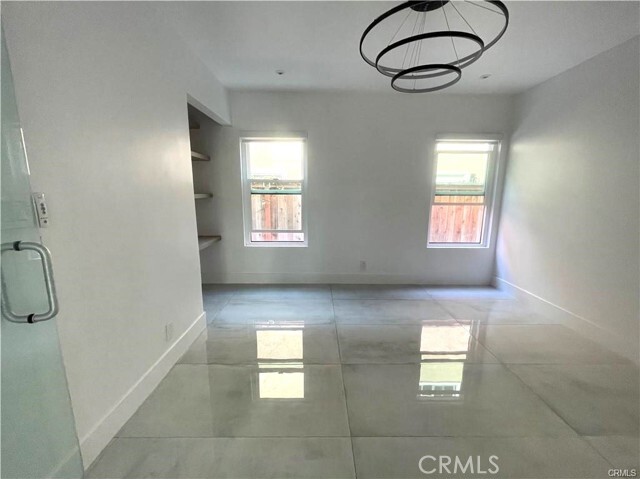 Building Photo - 1 Tamizar