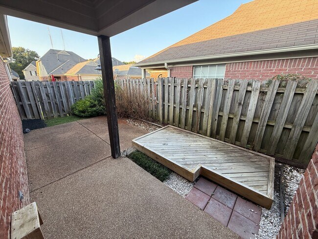 Building Photo - CORDOVA 3 BED 3 BATH RENTAL HOME NEAR SHEL...