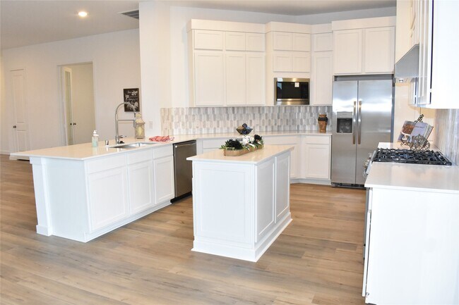 Building Photo - 32042 Sweet Pea Mdw Dr