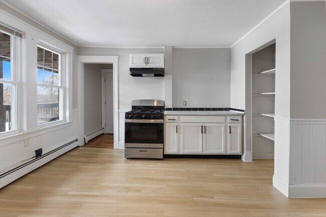 Building Photo - 248 Rantoul St