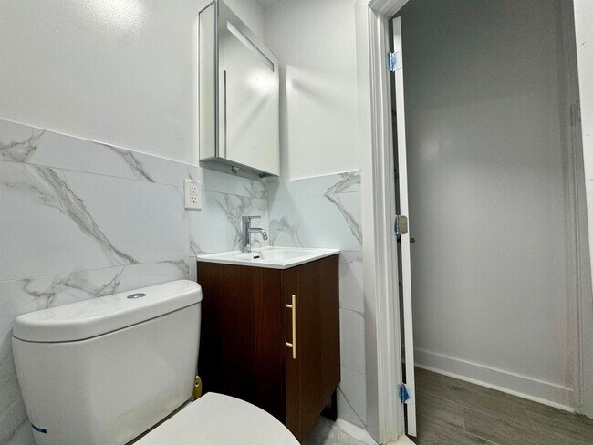 Building Photo - 124 74th St