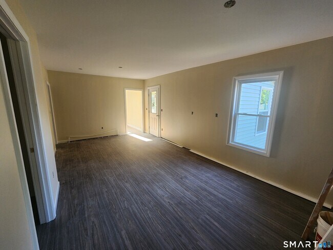 Building Photo - 60 Willington Ave