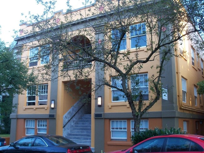 Building Photo - Flandora Apartments