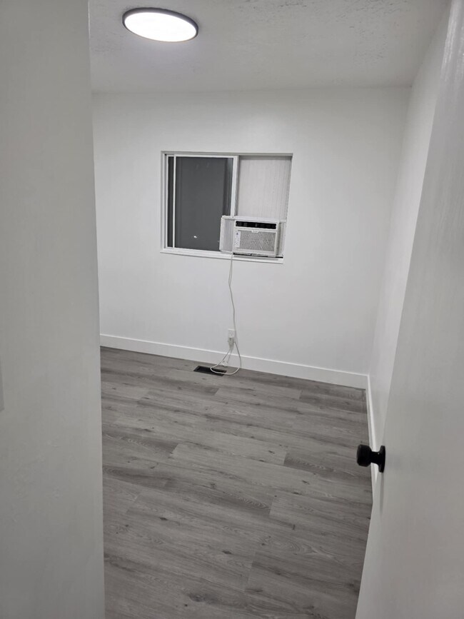 Building Photo - 1455 W 1650 N