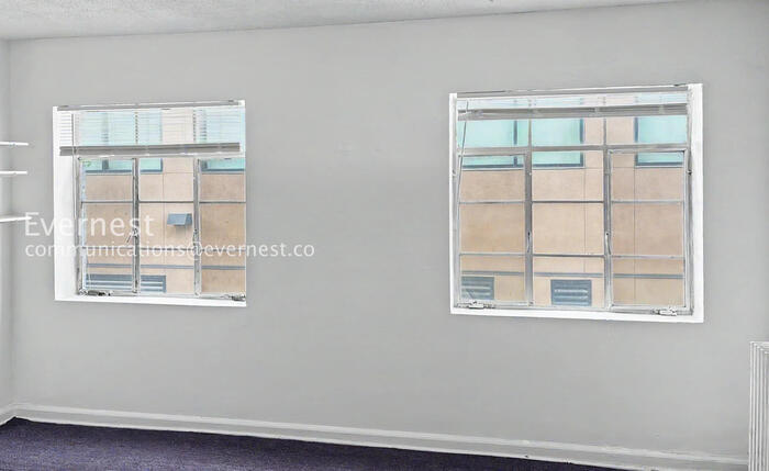 Building Photo - 135 Mathews St