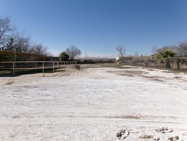 Building Photo - 3933 Emory Rd