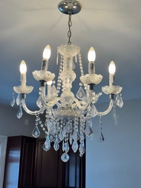 Building Photo - 374 Hope St