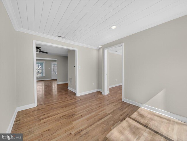 Building Photo - 9325 Brentsville Rd