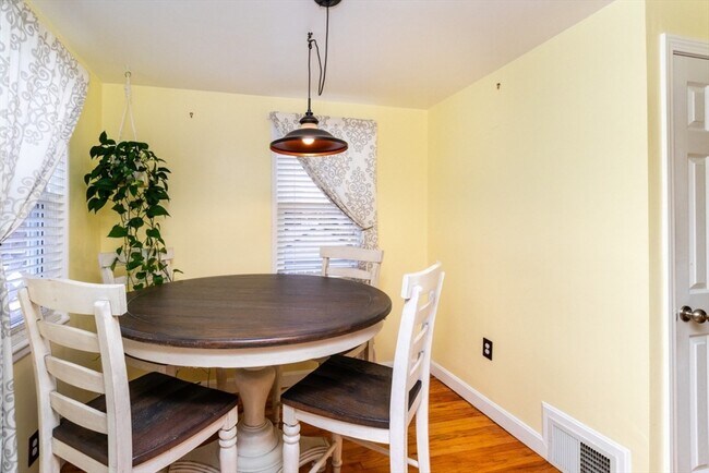 Building Photo - 1 Bay State Rd