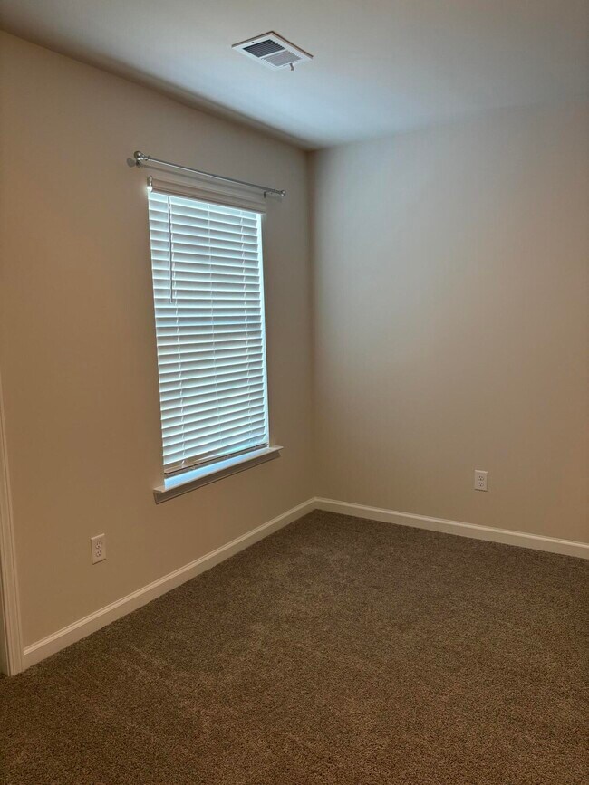 Building Photo - 1848 Lacebark Dr