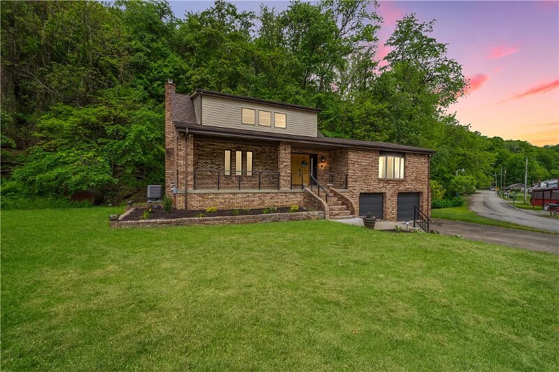 Primary Photo - 2710 Douglas Run Rd