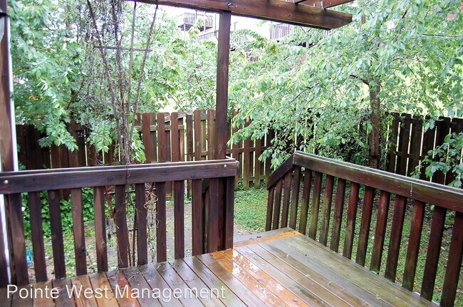 Building Photo - 3 br, 3 bath House - 550 Oak Tree Blvd