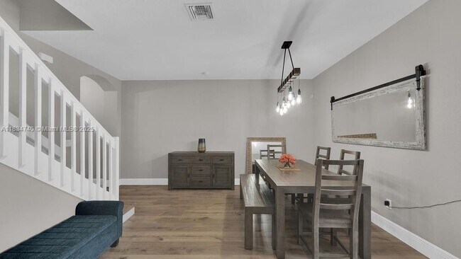 Building Photo - 9595 Town Parc Cir N