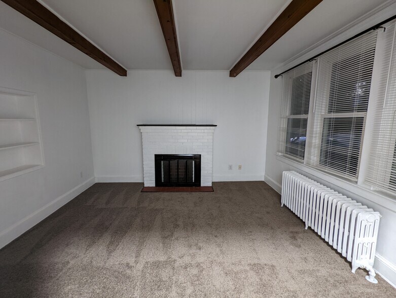 Building Photo - 7809 Wilson Ave
