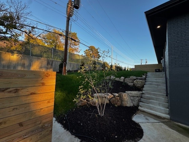 Building Photo - 818 Francis Pl