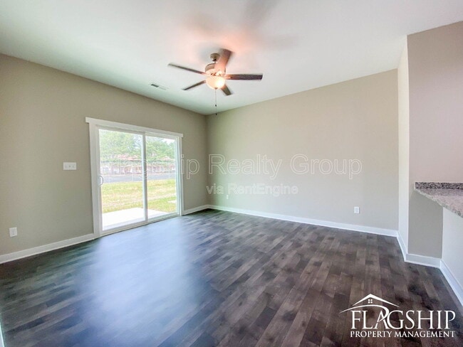 Building Photo - 1400 S Taylor St