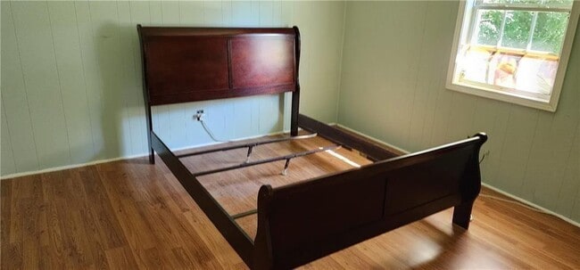 Building Photo - 205 Glenview Terrace