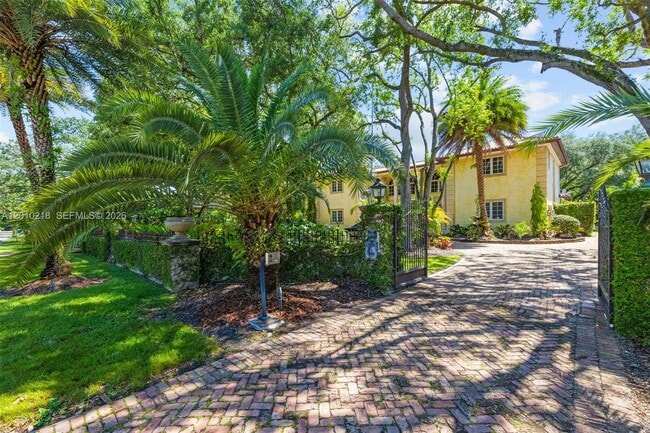 Building Photo - 6905 SW 75th Ave