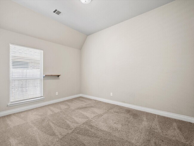 Building Photo - 2503 Elmwood Trl