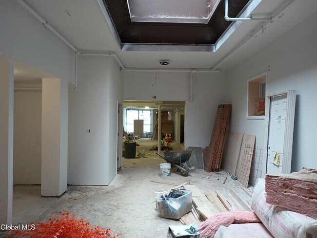 Building Photo - 199 Lark St