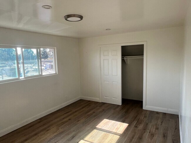 Building Photo - 134