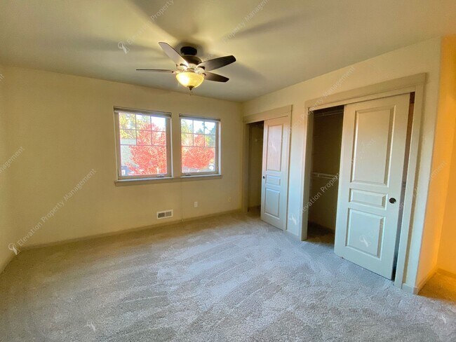 Building Photo - 2597 NW High Lakes Loop