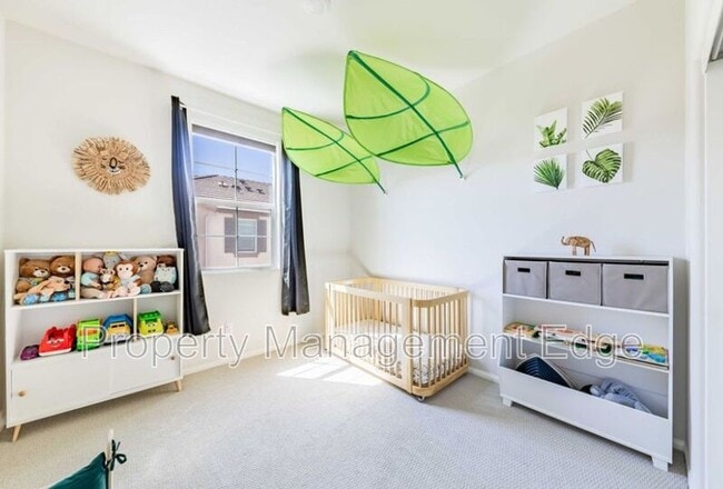 Building Photo - 40709 Melrose Dr