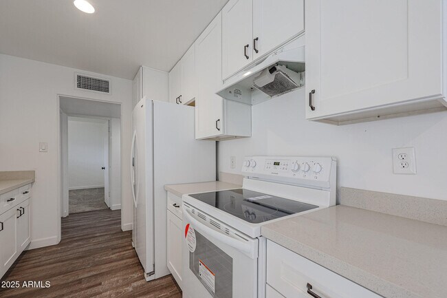 Building Photo - 4122 N 6th Ave