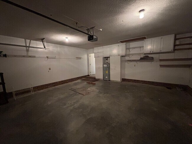 Building Photo - 5405 Beretta Way