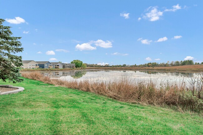 Building Photo - 2660 Harnish Dr