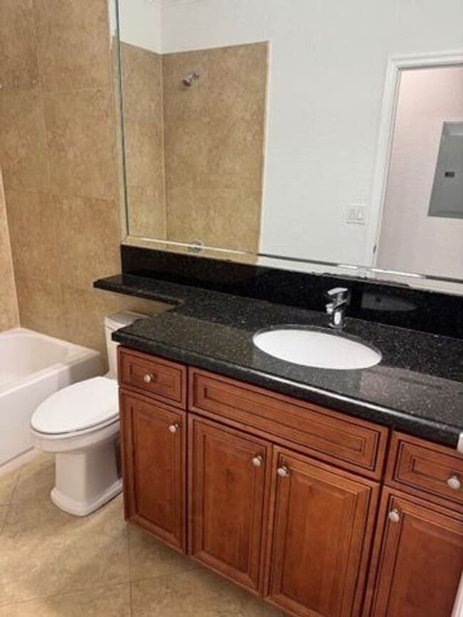 Building Photo - 3201 John's Pl