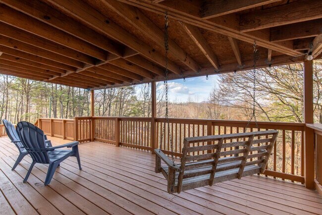 Building Photo - 1009 Sumac Ct