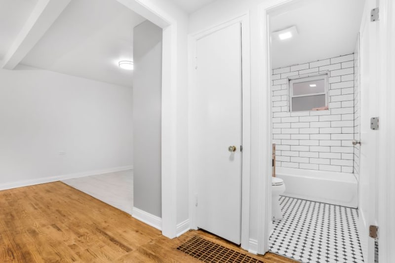 Building Photo - 6136 S Kildare Ave