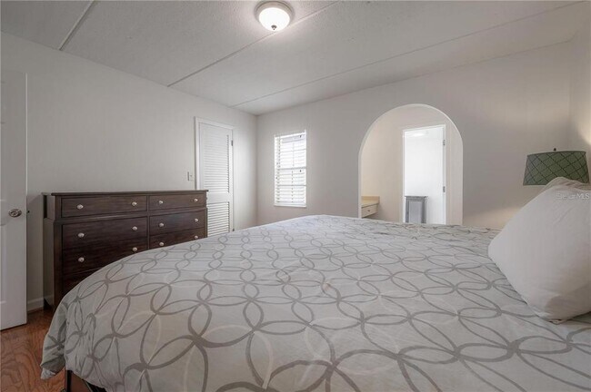 Building Photo - 107 S Obrien St