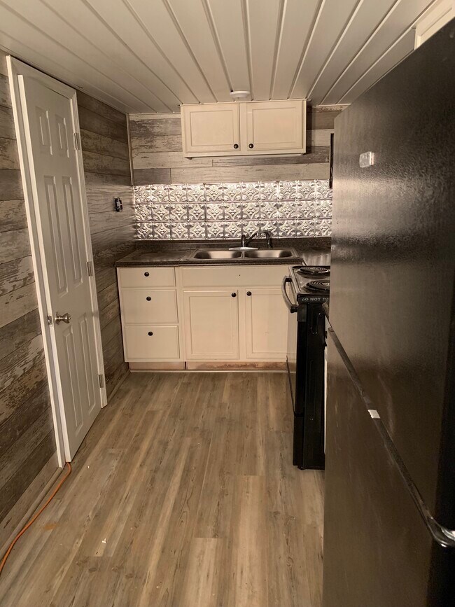 Building Photo - 6150 AR-171