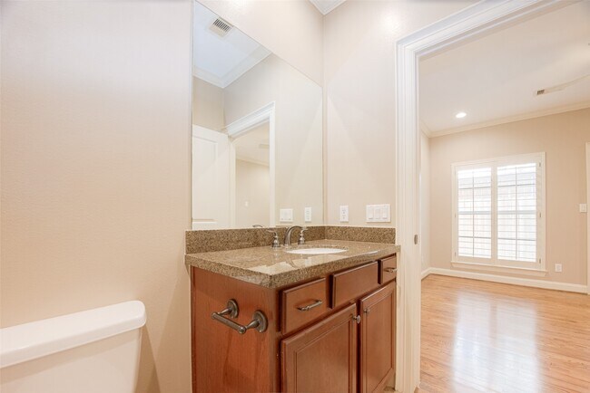 Building Photo - 232 Detering St