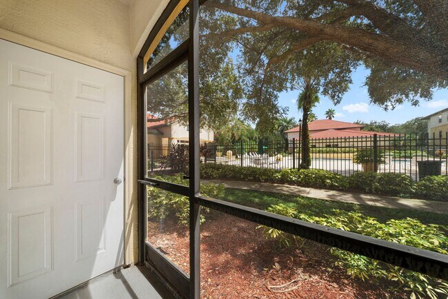 Building Photo - 11511 Villa Grand
