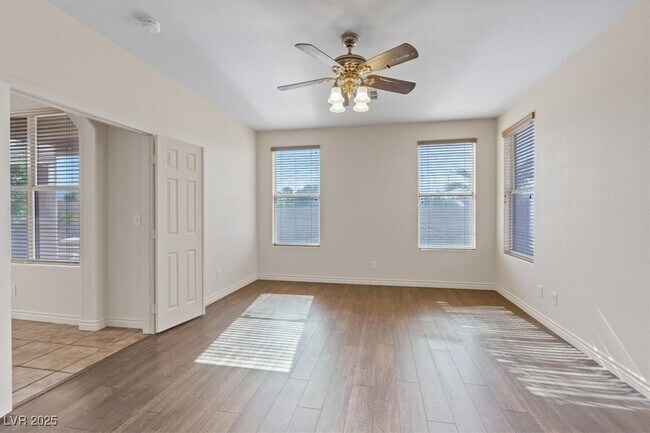 Building Photo - 227 Palmarosa St