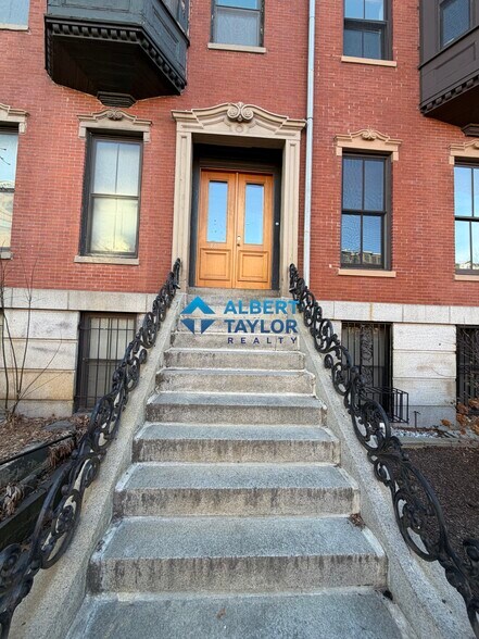 Building Photo - 475 Massachusetts Ave