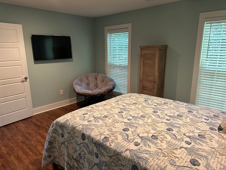 Building Photo - 5191 Horry Dr