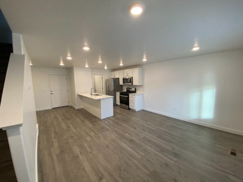 Building Photo - 3953 W Yonex Dr