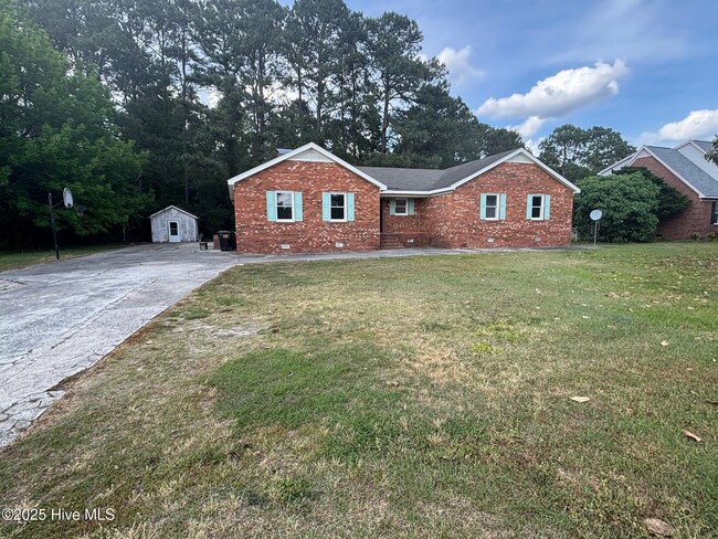 Building Photo - 2415 Bells Fork Rd