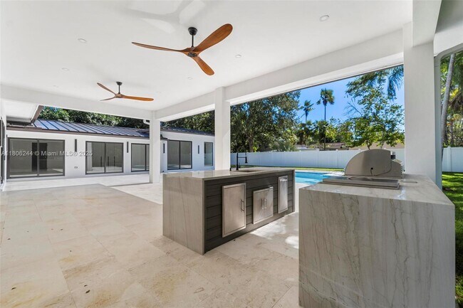 Building Photo - 7530 SW 134th St