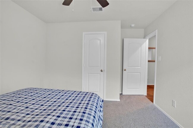 Building Photo - 5503 Creekside Ridge Trail