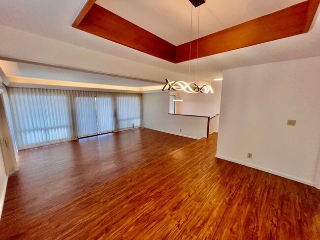 Building Photo - Royal Summit–4BD/3BA/Garage – Aiea