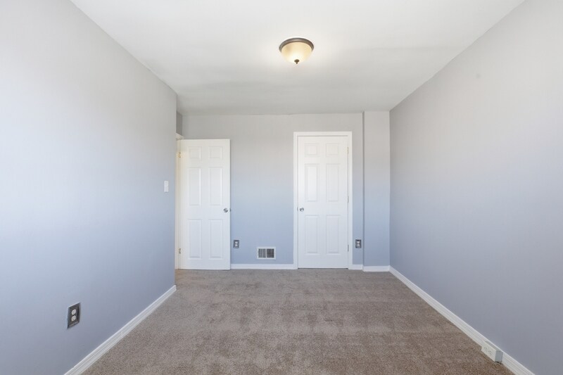 Building Photo - 4812 Bowland Ave